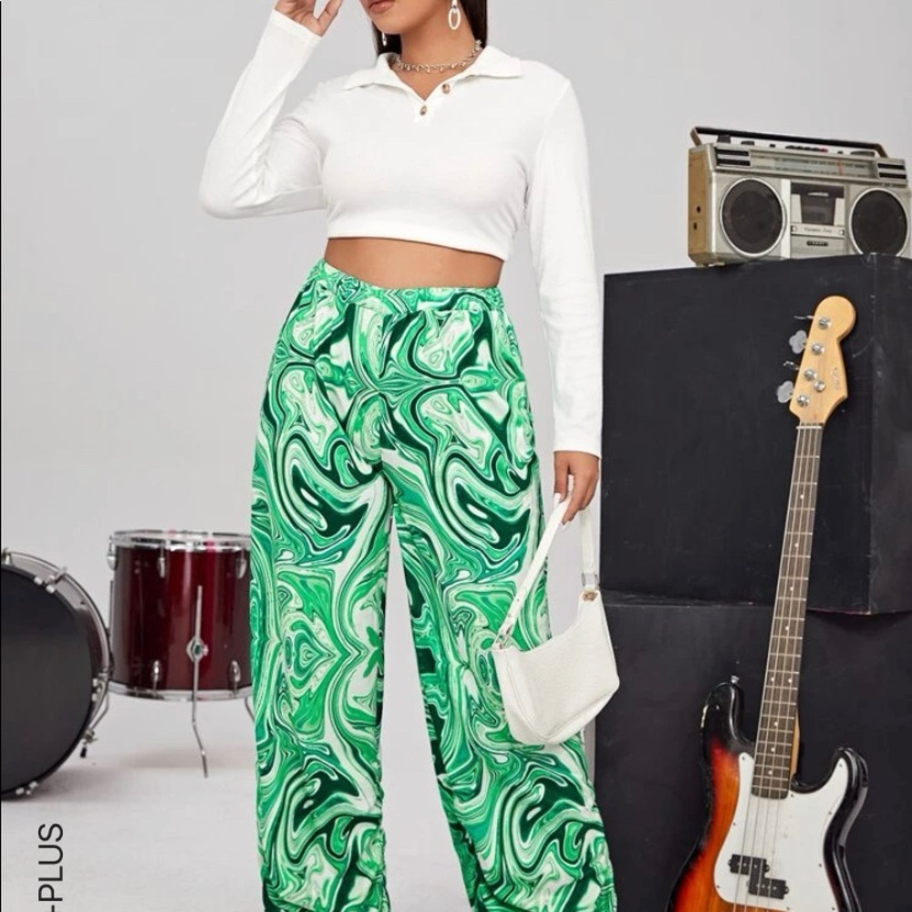 Wide leg marble pants, stretchy/flowy, never worn.